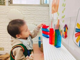 學習區好好玩:水晶魔法屋疊高高