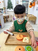 學習區好好玩:漢堡三明治聽點讀筆拿取食物