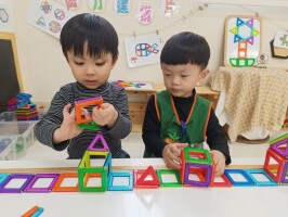 學習區好好玩:組合建構區-磁力片火車鐵軌