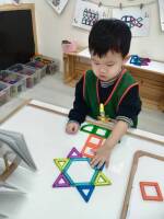 學習區好好玩:組合建構區-磁力片花