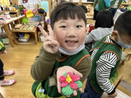 學習區好好玩:美勞區黏土花兒朵朵開