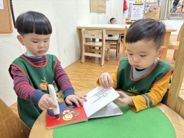 學習區好好玩:語文區-一起聽故事