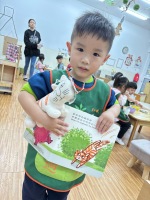 學習區好好玩:語文區-找到教室中花色一樣的貓咪布偶