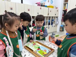 學習區好好玩:語文區-演小紅帽手指偶1