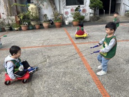 大肌肉運動～動動身體好健康！:滑板車