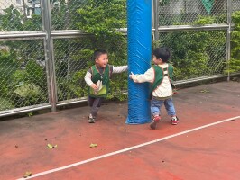 過港生活～日日有趣  日日樂活:籃球場-來抓我啊~~